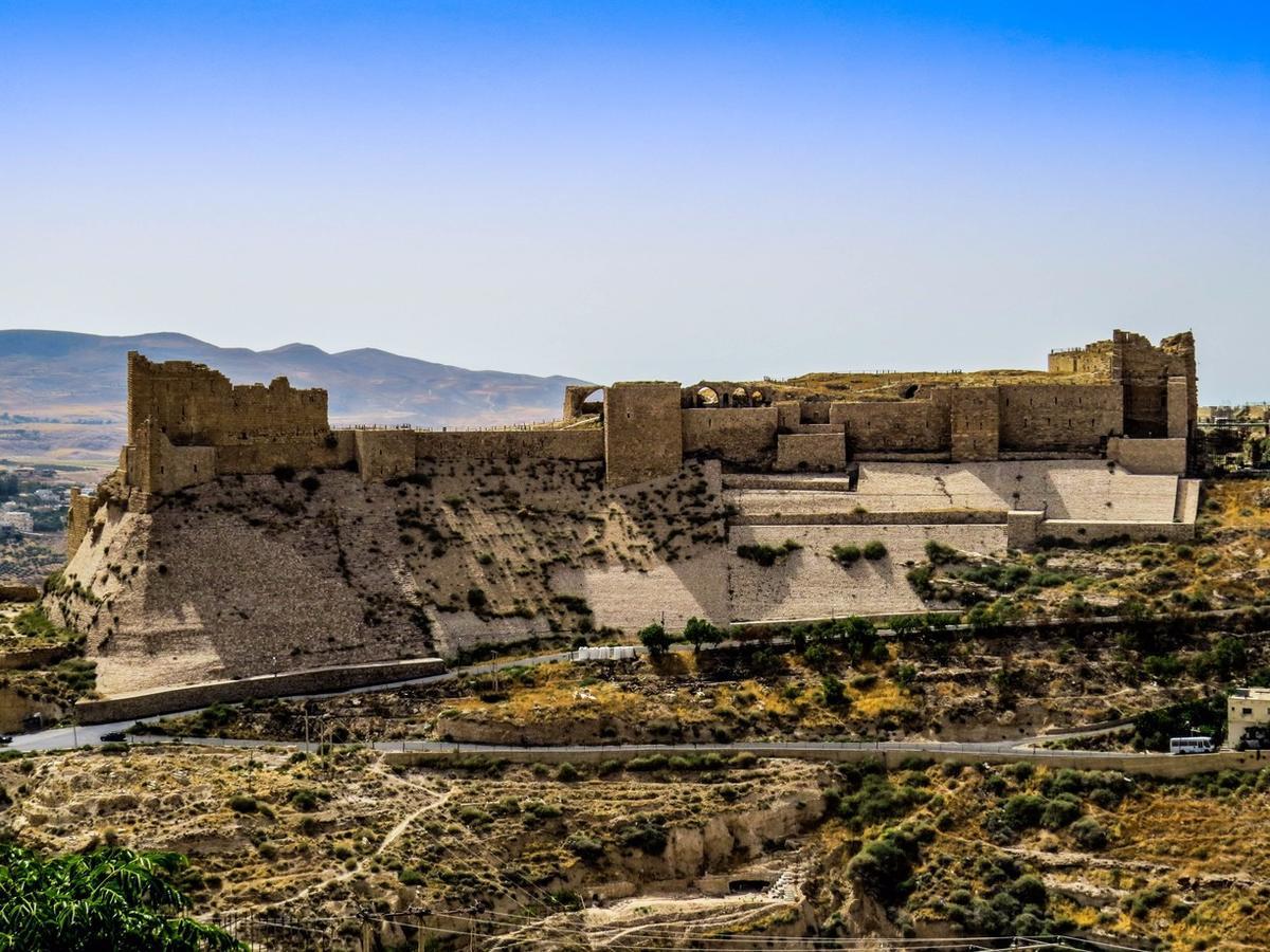 Отель Karak House Экстерьер фото